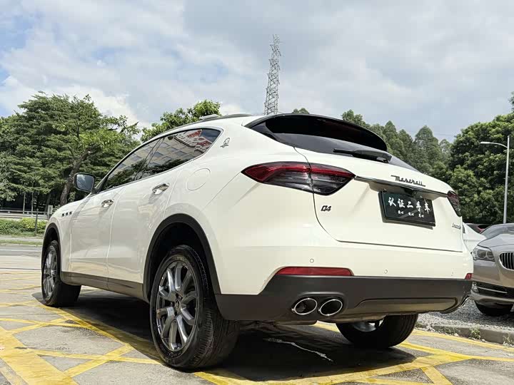 Фото 5 - Maserati Levante