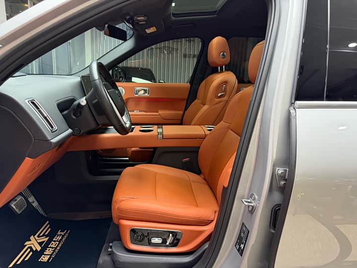 Фото 12 - LiXiang L9