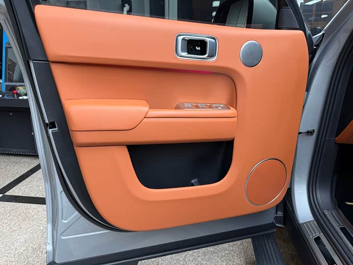 Фото 18 - LiXiang L9