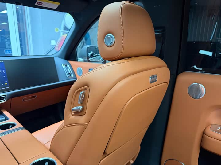 Фото 26 - LiXiang L9