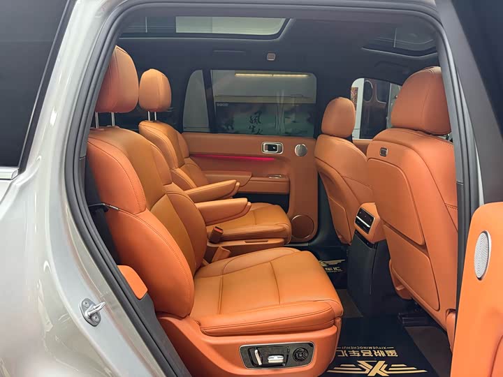 Фото 30 - LiXiang L9