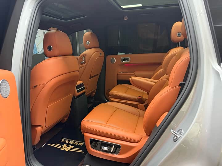 Фото 32 - LiXiang L9