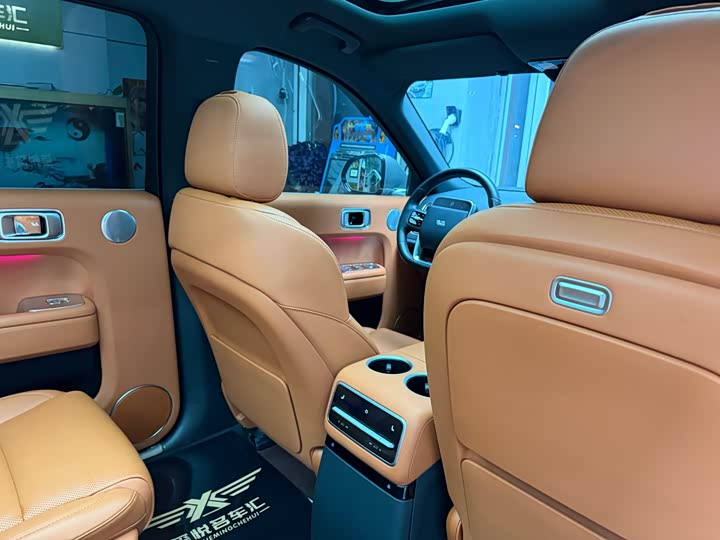 Фото 36 - LiXiang L9