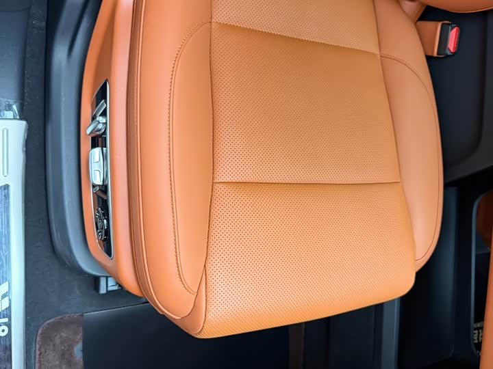 Фото 39 - LiXiang L9