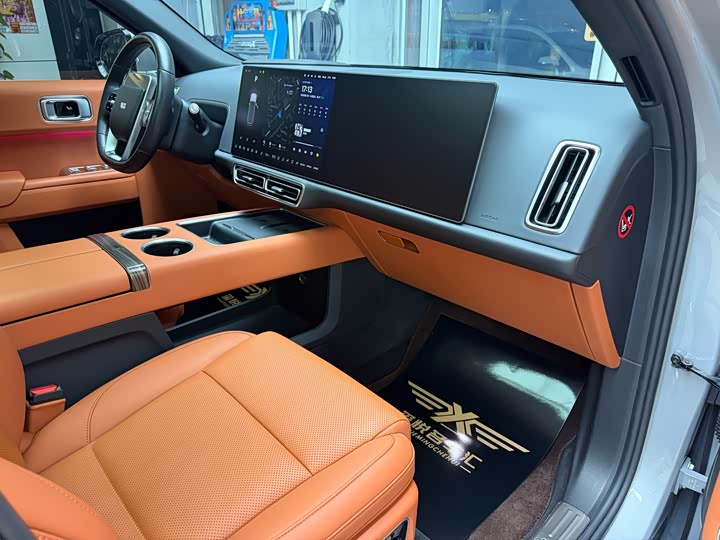 Фото 41 - LiXiang L9