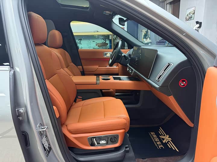 Фото 42 - LiXiang L9