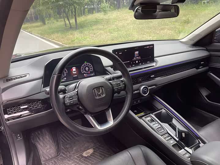 Фото 6 - Honda Accord Hybrid