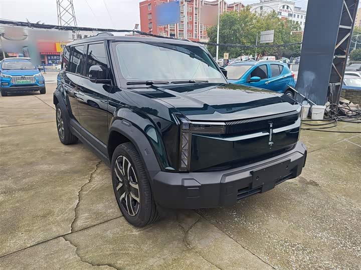 Фото 4 - Chery iCar 03