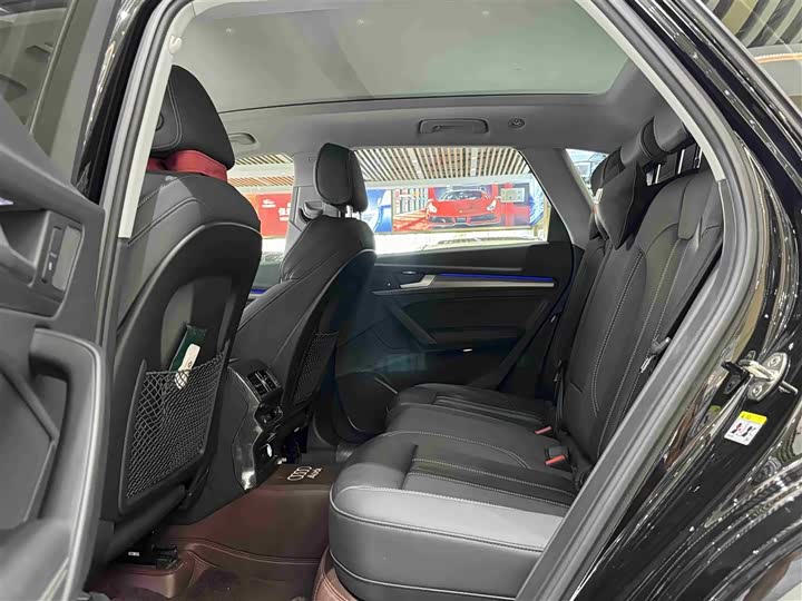 Фото 12 - Audi Q5L