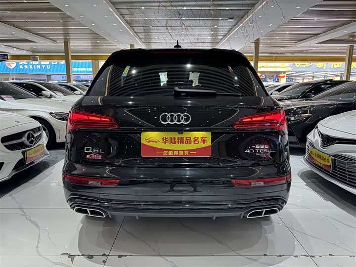 Фото 5 - Audi Q5L