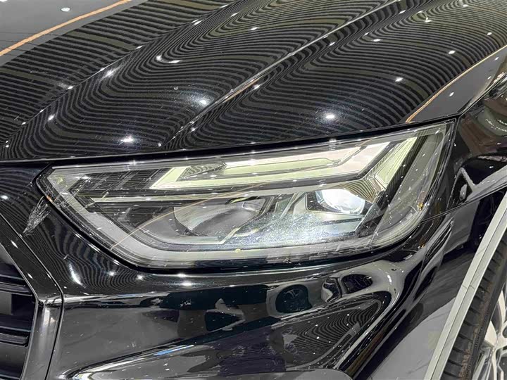 Фото 7 - Audi Q5L