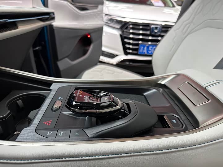 Фото 21 - Ford Edge