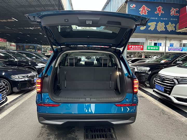 Фото 33 - Ford Edge