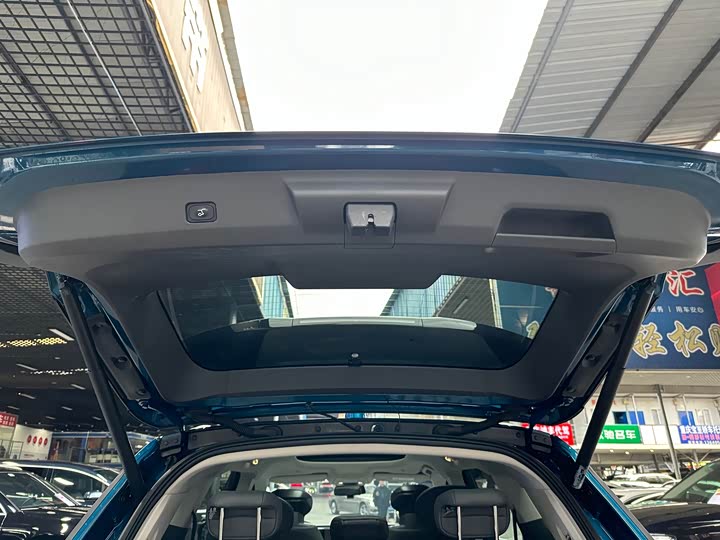 Фото 35 - Ford Edge