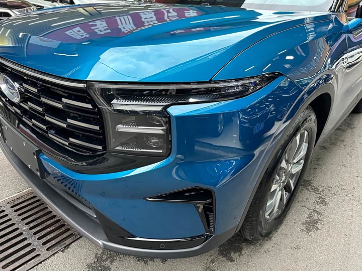 Фото 7 - Ford Edge