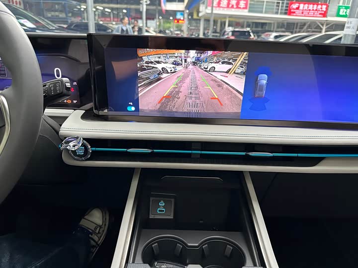 Фото 8 - Ford Edge