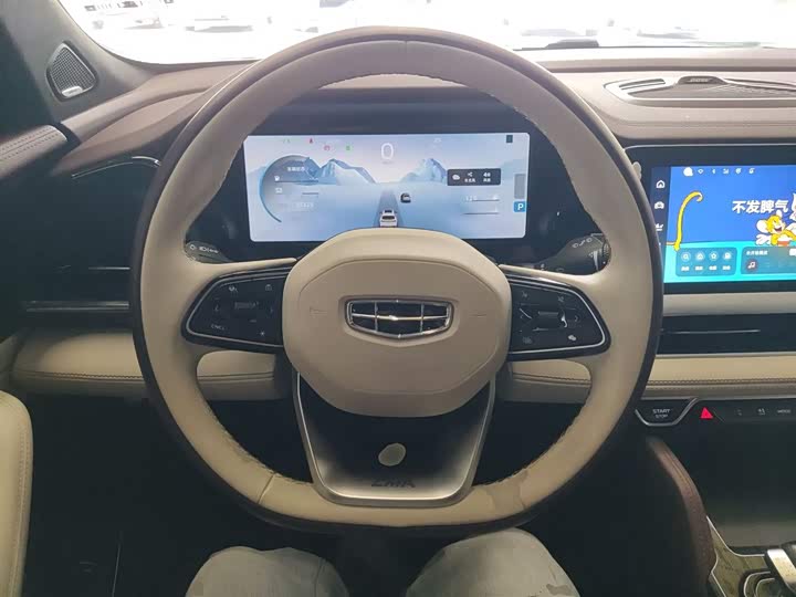 Фото 11 - Geely Monjaro