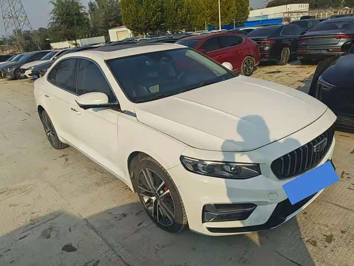 Фото 2 - Geely Preface