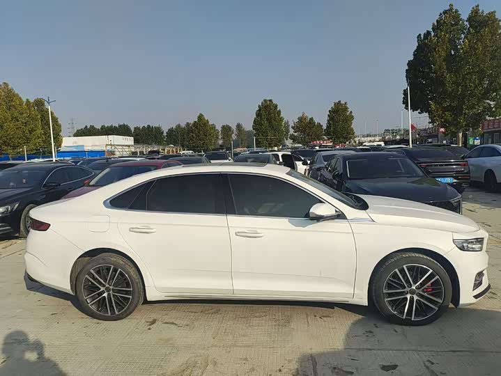 Фото 9 - Geely Preface