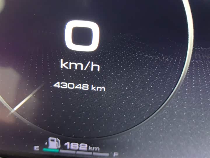 Фото 3 - Tank 500 Hybrid