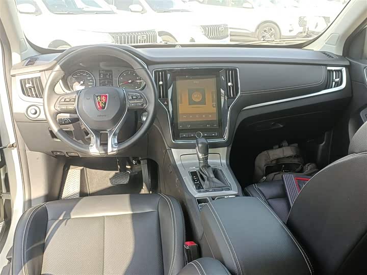 Фото 10 - Roewe RX5