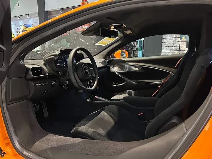 Фото 5 - McLaren Artura