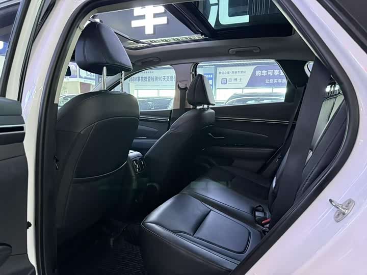 Фото 11 - Hyundai Tucson L