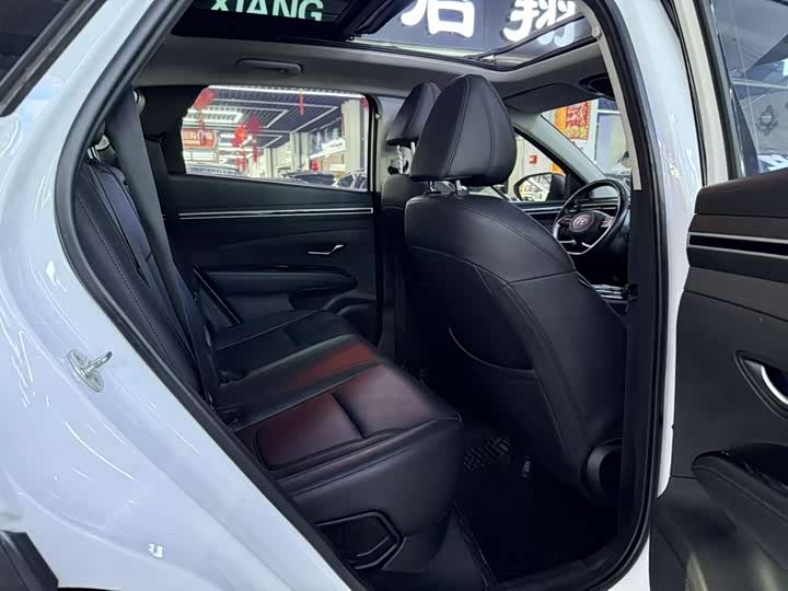 Фото 13 - Hyundai Tucson L