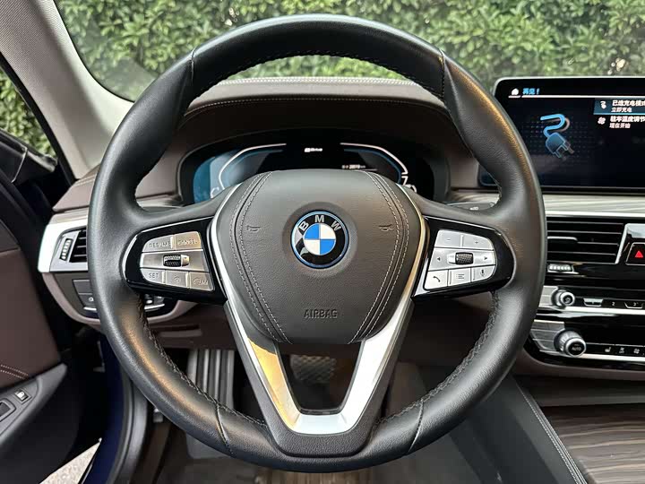 Фото 11 - BMW 5 Series Hybrid