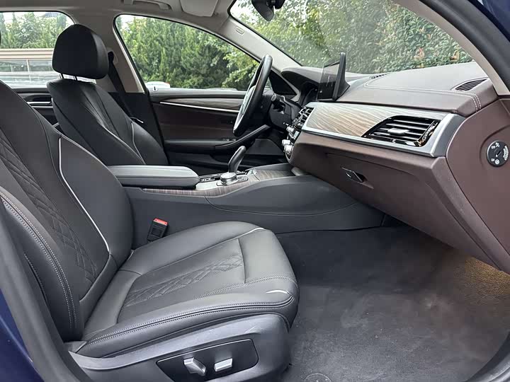 Фото 13 - BMW 5 Series Hybrid