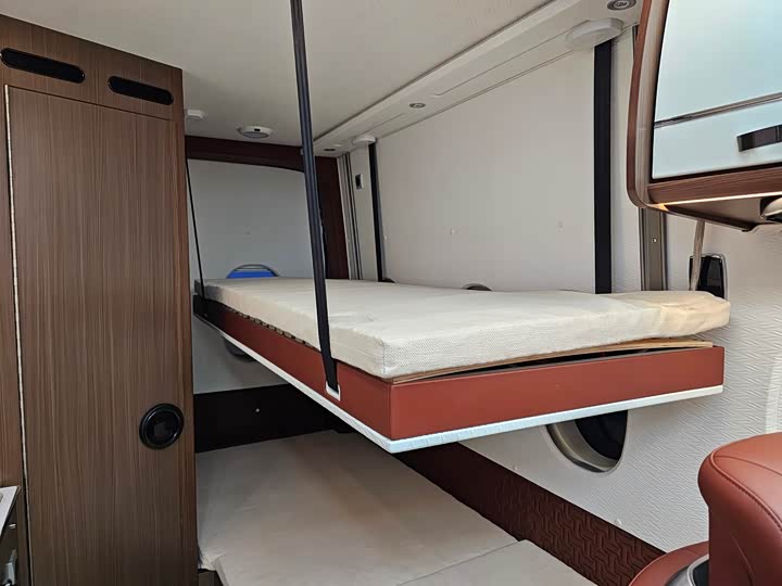 Фото 13 - Ford Transit T8