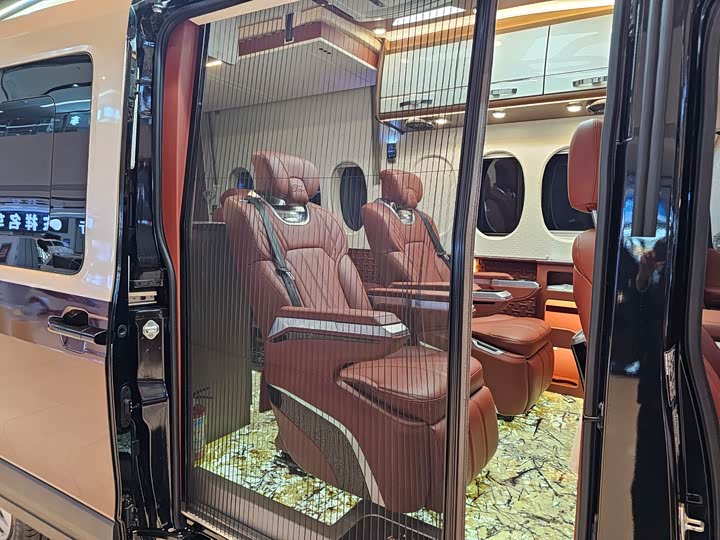 Фото 18 - Ford Transit T8