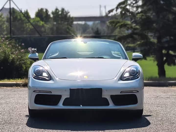 Фото 2 - Porsche 718