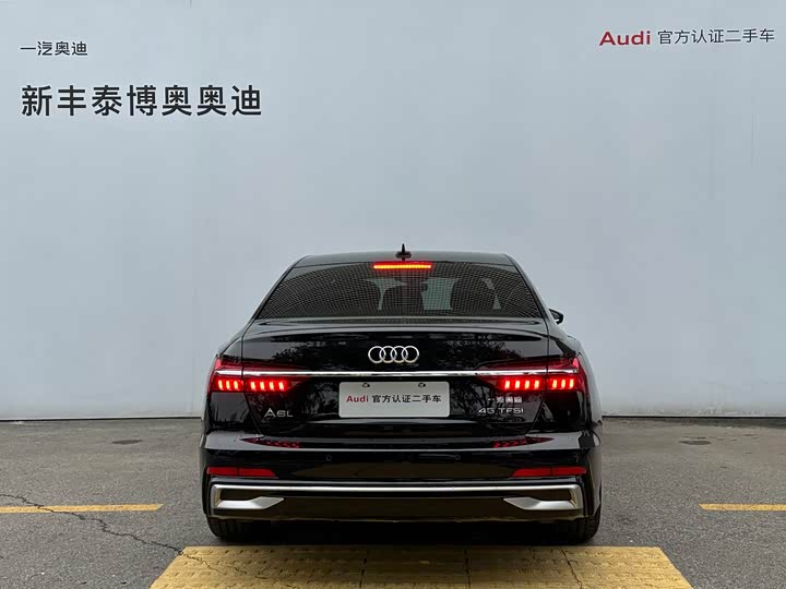 Фото 14 - Audi A6L