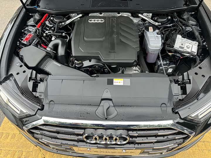 Фото 18 - Audi A6L