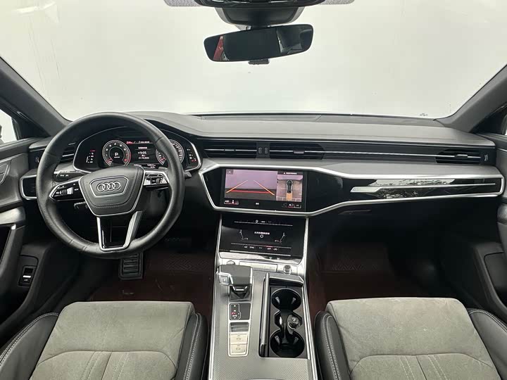 Фото 8 - Audi A6L