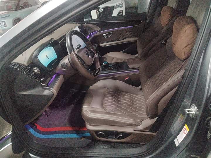 Фото 14 - BYD Han