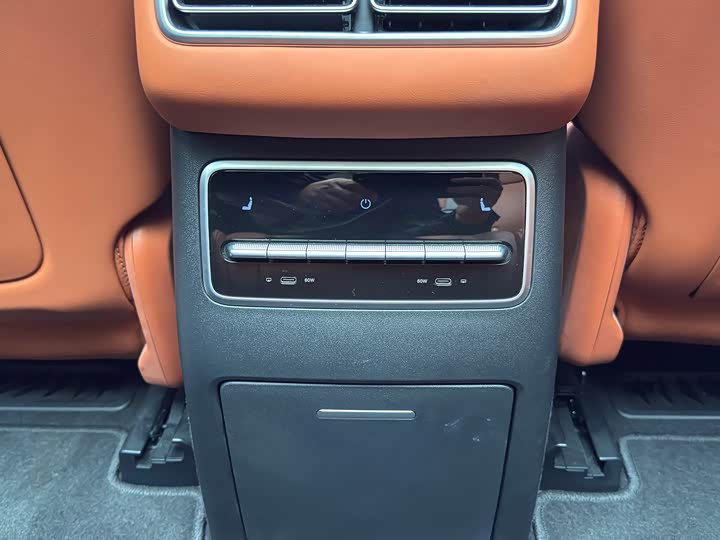 Фото 8 - LiXiang L7