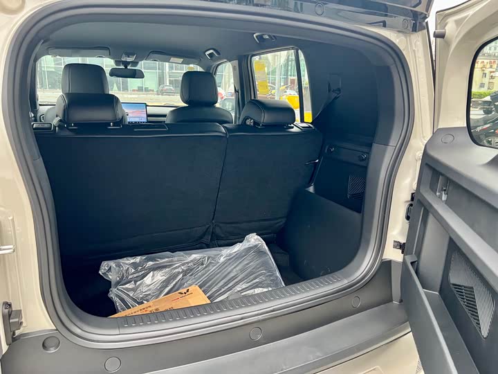 Фото 12 - Baojun Yep Plus