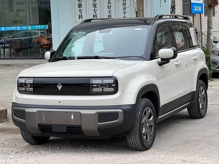 Фото 13 - Baojun Yep Plus