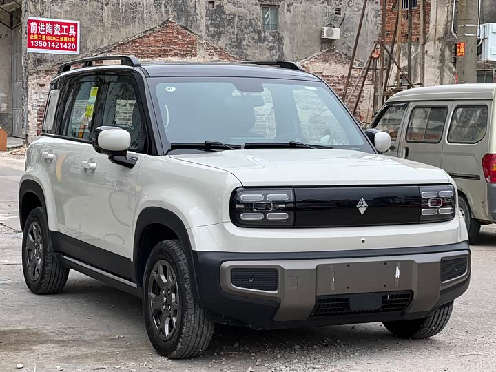 Фото 3 - Baojun Yep Plus