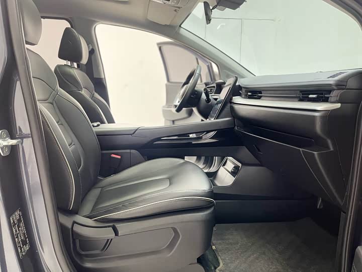 Фото 15 - Hyundai Custo