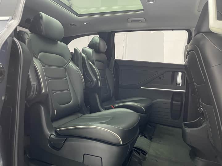 Фото 16 - Hyundai Custo