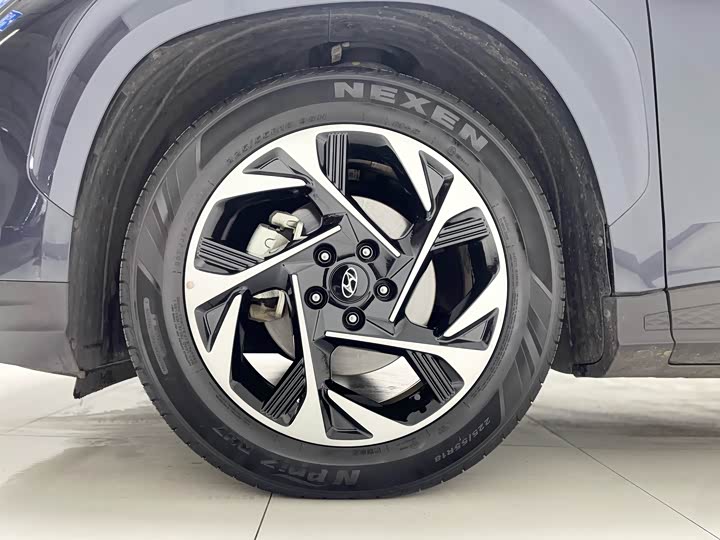 Фото 7 - Hyundai Custo