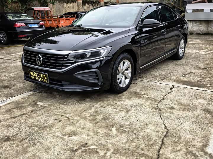 Фото 3 - Volkswagen Passat