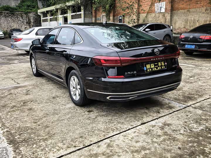 Фото 4 - Volkswagen Passat