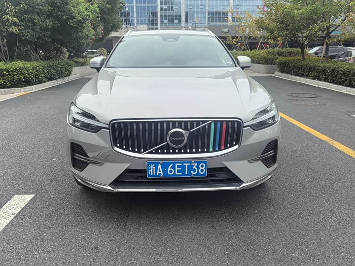 Фото 2 - Volvo XC60