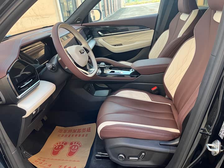 Фото 4 - Geely Monjaro