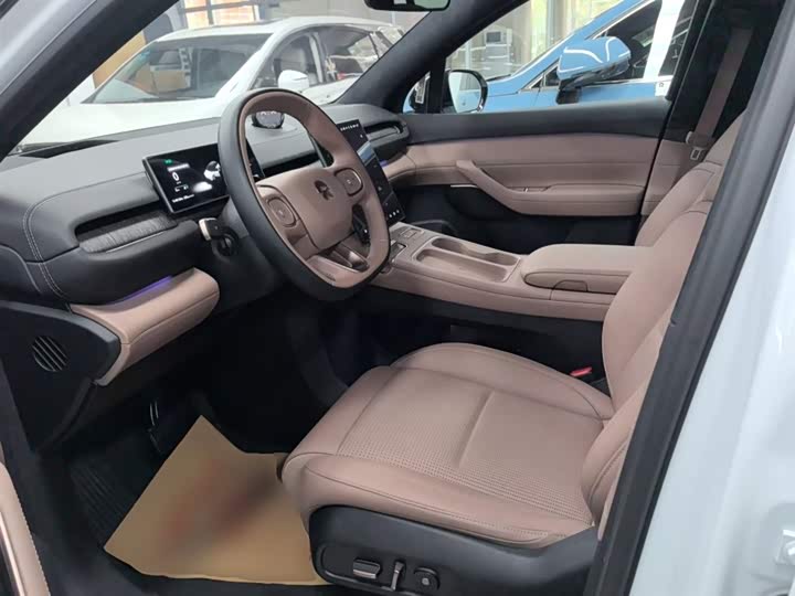 Фото 15 - Nio ES6