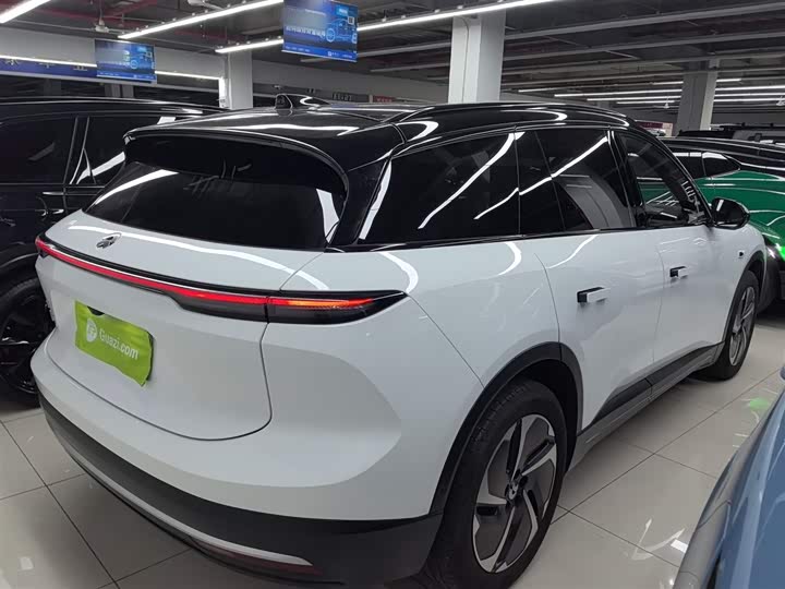 Фото 7 - Nio ES6